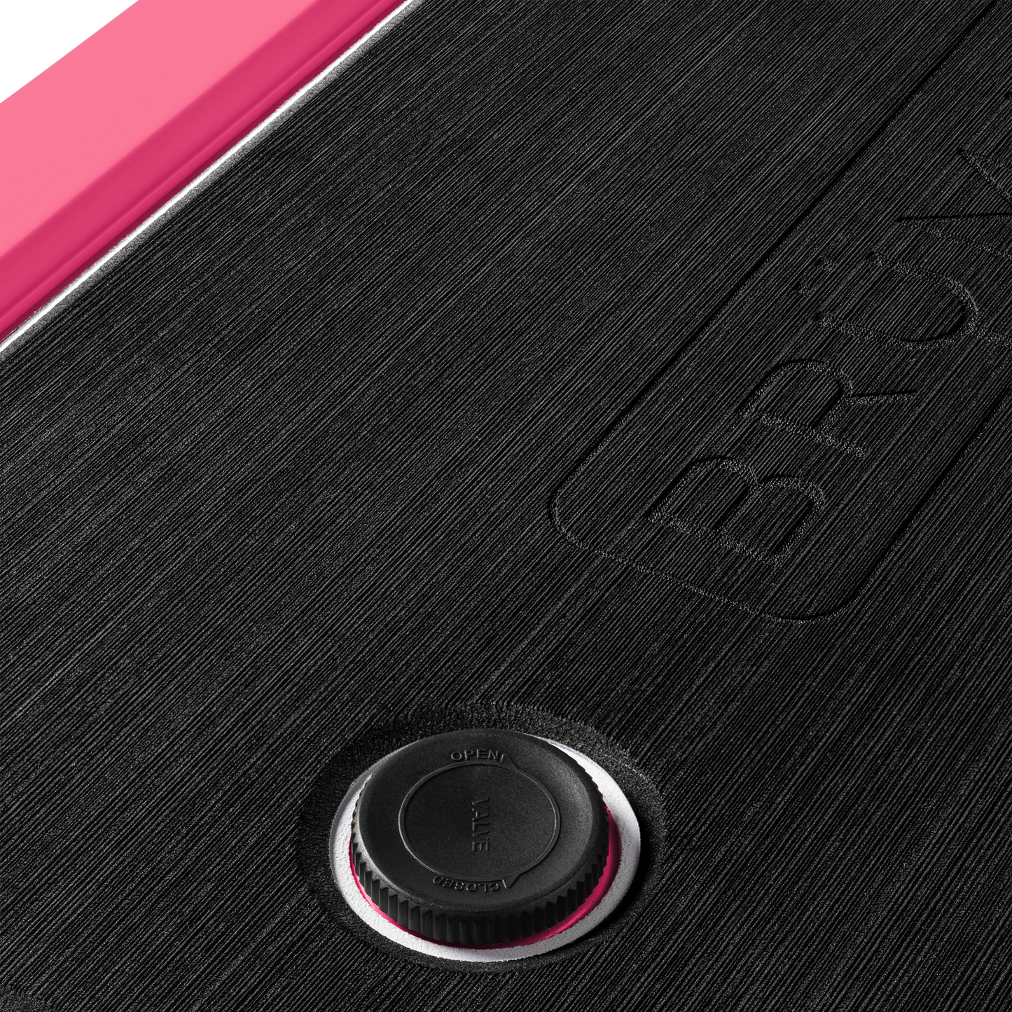 brutank-a1 brutank-55qt-neonpink-vent.png