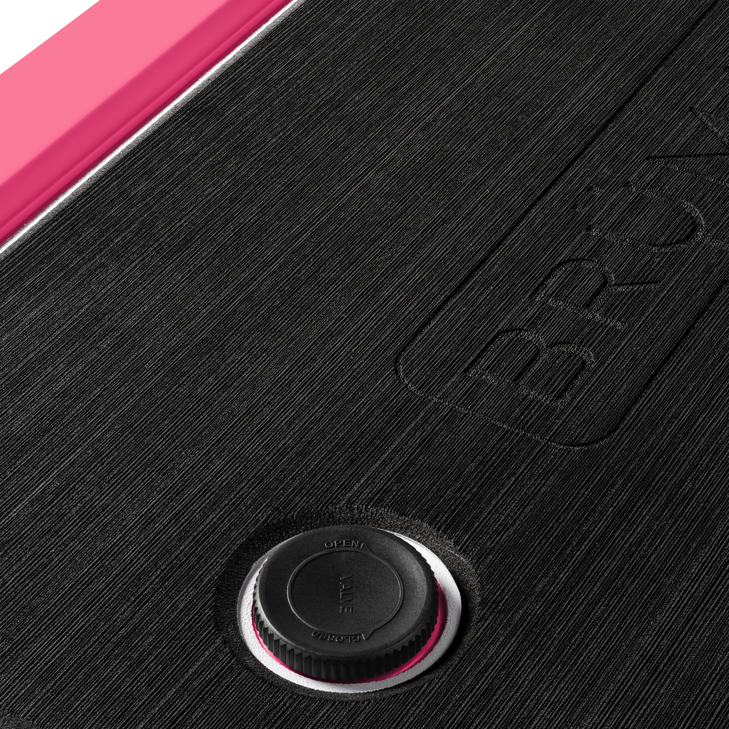 brutank-a1 brutank-55qt-neonpink-vent.png